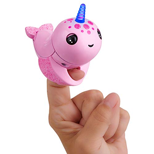 WowWee Fingerlings Light Up Narwal - Rachel (Pink) von Wow Wee