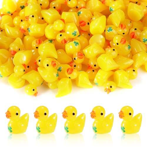 XIHIRCD 100St Mini Ente Harz, St. Patrick's Day Kleine Enten Kleeblatt Muster Kleine Enten Figuren Miniatur Figuren Enten für Zuhause Schule Puppenhaus Geschenk Dekoration (Gelb) von XIHIRCD