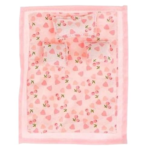 XJKLBYQ Puppenhauszubehör, Dollhouse -Bettwäsche 1 Set 1/12 Puppenbettwäsche enthalten Bettblatt, Quilt und 3 Kissen realistische entzückende DIY -Miniaturen, Zubehör von XJKLBYQ