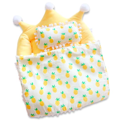 XVHOAB Puppenbett, niedliche Kronenform Spielzeugbett mit Ananasmusterkissen und Decke für 20 cm Puppe, Puppenhauszubehör von XVHOAB