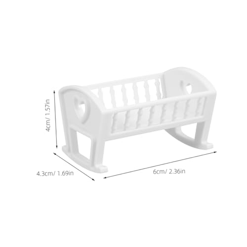 YARNOW 2 Stück Miniatur Puppenhaus Babybett aus Kunststoff Glänzend Weiß Detailgetreues Langlebiges Puppenmöbel Vielseitig Einsetzbar für Kreatives und Puppenhaus Dekoration von YARNOW
