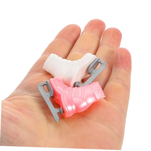 YARNOW 4 Paare Miniatur Rollschuhe Puppenzubehör für Basteln Puppenhaus Dekorative Eislaufschuhe Weiß und Langlebige DIY Doll Ice Skate Decor für Kreative Puppenmode von YARNOW