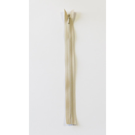 YKK nahtverdeckter Reißverschluss Sand 4mm - 60cm von YKK