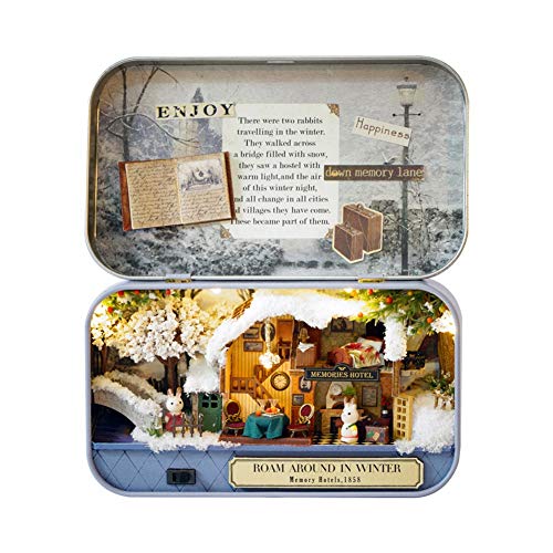 DIY Miniatur handgefertigtes Box Dollhouse Good Old Time Theme Mini Doll House für die Heimdekoration (Winterstreifen) von YULEESIYIP