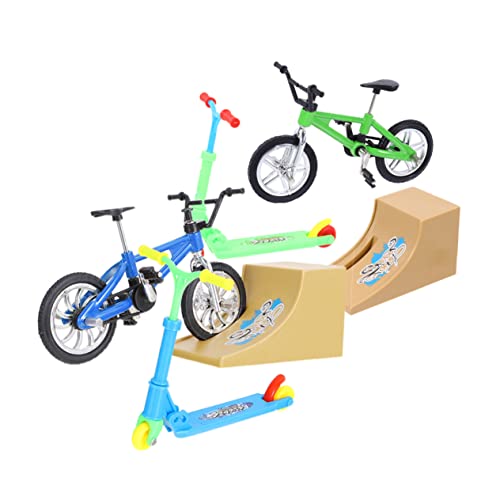 Yardwe 2 Sätze Finger-Skateboard- Brettspiel tragbares Fingerspitzenspielzeug Finger-Bike-Roller-Rampe -Kit Sportspielzeug mit Fingerspitzen Aluminiumlegierung von Yardwe