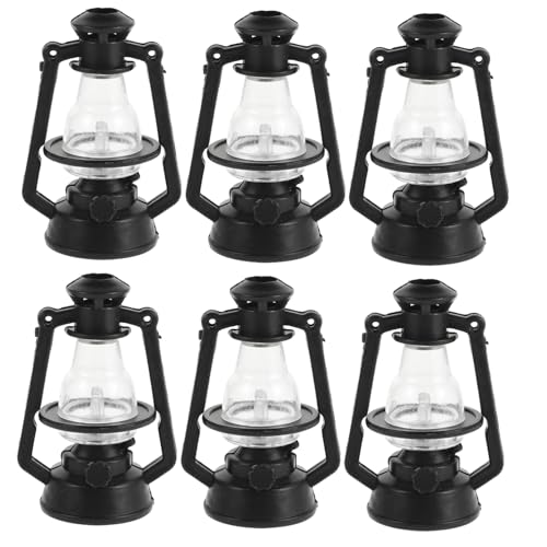 Yardwe 6 Stück Puppenhauslaterne Deko Klein Ornament Dolly Puppenhaus -Accessoire Lampe Bausatz Winzig Retro Szene Mikro-landschaftslaterne Möbel Figur Mini Black Plastik Yardwe 6 Stück Puppenhauslaterne Deko Klein Ornament Dolly Puppenhaus -Accessoire Lampe Bausatz Winzig Retro Szene Mikro-landschaftslaterne Möbel Figur Mini Black Plastik von Yardwe