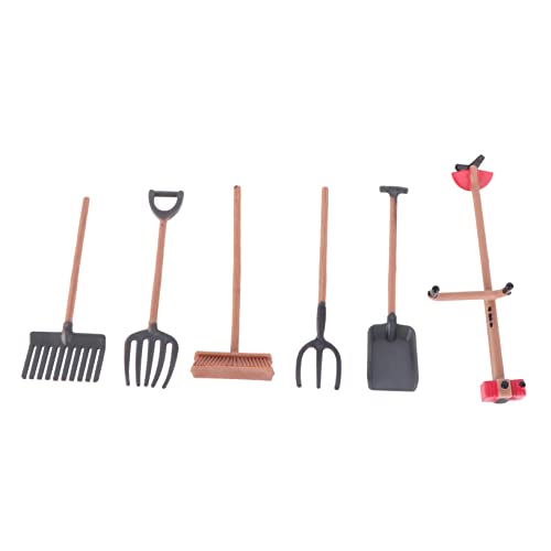 Yardwe 6 Stück landwirtschaftliche Werkzeuge Sandtisch Landschaft Dekoration Sandtisch Miniatur Sandkasten-Rechenspielzeug Emulation Farm Dekoration Mini-Bauernhof-Ornament PVC Yardwe 6 Stück landwirtschaftliche Werkzeuge Sandtisch Landschaft Dekoration Sandtisch Miniatur Sandkasten-Rechenspielzeug Emulation Farm Dekoration Mini-Bauernhof-Ornament PVC von Yardwe