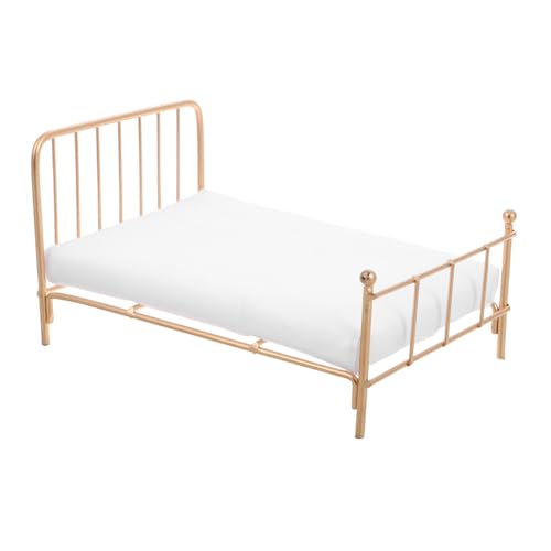 Yardwe Miniaturbett Mit Matratze Für Puppenhaus Realistisches Eisenbett Für Maßstab Kreatives Spielzeug Für Puppenmöbel Schlafzimmer Zubehör Fördert Fantasie Und Kreativität Yardwe Miniaturbett Mit Matratze Für Puppenhaus Realistisches Eisenbett Für Maßstab Kreatives Spielzeug Für Puppenmöbel Schlafzimmer Zubehör Fördert Fantasie Und Kreativität von Yardwe
