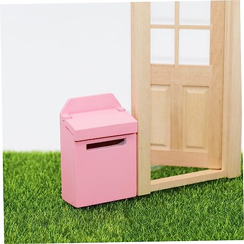 Yardwe Puppenhaus Möbel Rosa Mini Mailbox Dekoration Realistische Mini Szenen Requisite für Puppenstube und Spielhaus Detailreich Verarbeitet von Yardwe
