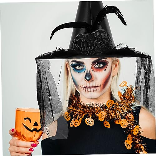 Yardwe Stylischer Halloween Hexenhut mit Rosenanhänger und Netzdekor Leichter Dekorativer Zaubererhut für Damen und Herren für Halloween Party Cosplay und Kostümierungen von Yardwe