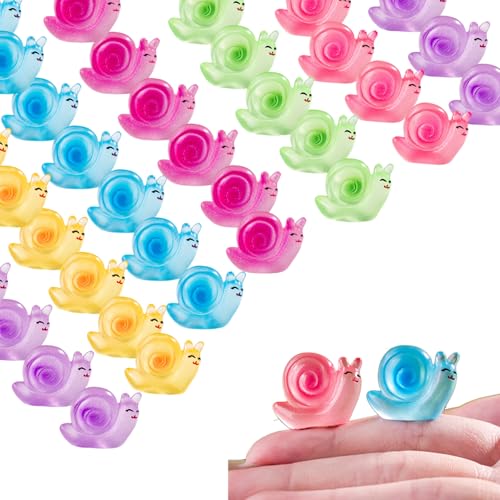 Yeory Mini -Harz -Tiere, 100pcs Mini -Cartoon -Schnecken, leuchtende winzige Harztiere, kleine kleine Schneckenfiguren Yeory Mini -Harz -Tiere, 100pcs Mini -Cartoon -Schnecken, leuchtende winzige Harztiere, kleine kleine Schneckenfiguren von Yeory