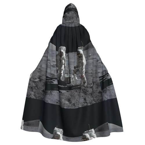 ZAQXSWCDEV Kapuzenumhang mit Astronauten bei der Arbeit – Allover-Druck-Design, Polyester-Material, bequem und langlebig, perfekt für Halloween, Cosplay und mehr von ZAQXSWCDEV