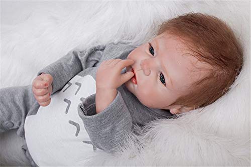 ZIYIUI Handgemacht 55 cm Reborn Babypuppe Junge Weich Vinyl Silikon Babys Mädchen Toddler lebensechte Puppe Grau Outfit von ZIYIUI