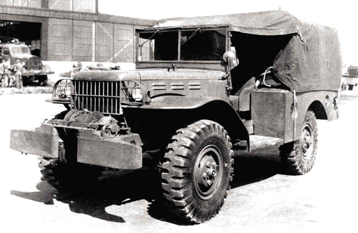 Sov. STZ-5 Artellerie Schlepper Sov. STZ-5 Artellerie Schlepper von Zvezda