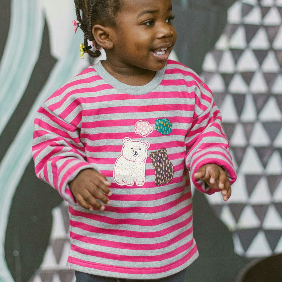 Baby  Sweater  mit  Eisbär-Aufnäher  pink 74