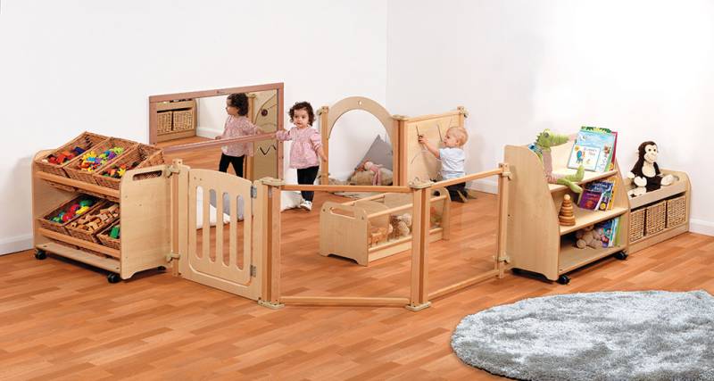 Baby Zone Raum-Set mit großen Aufbewahrungskörben