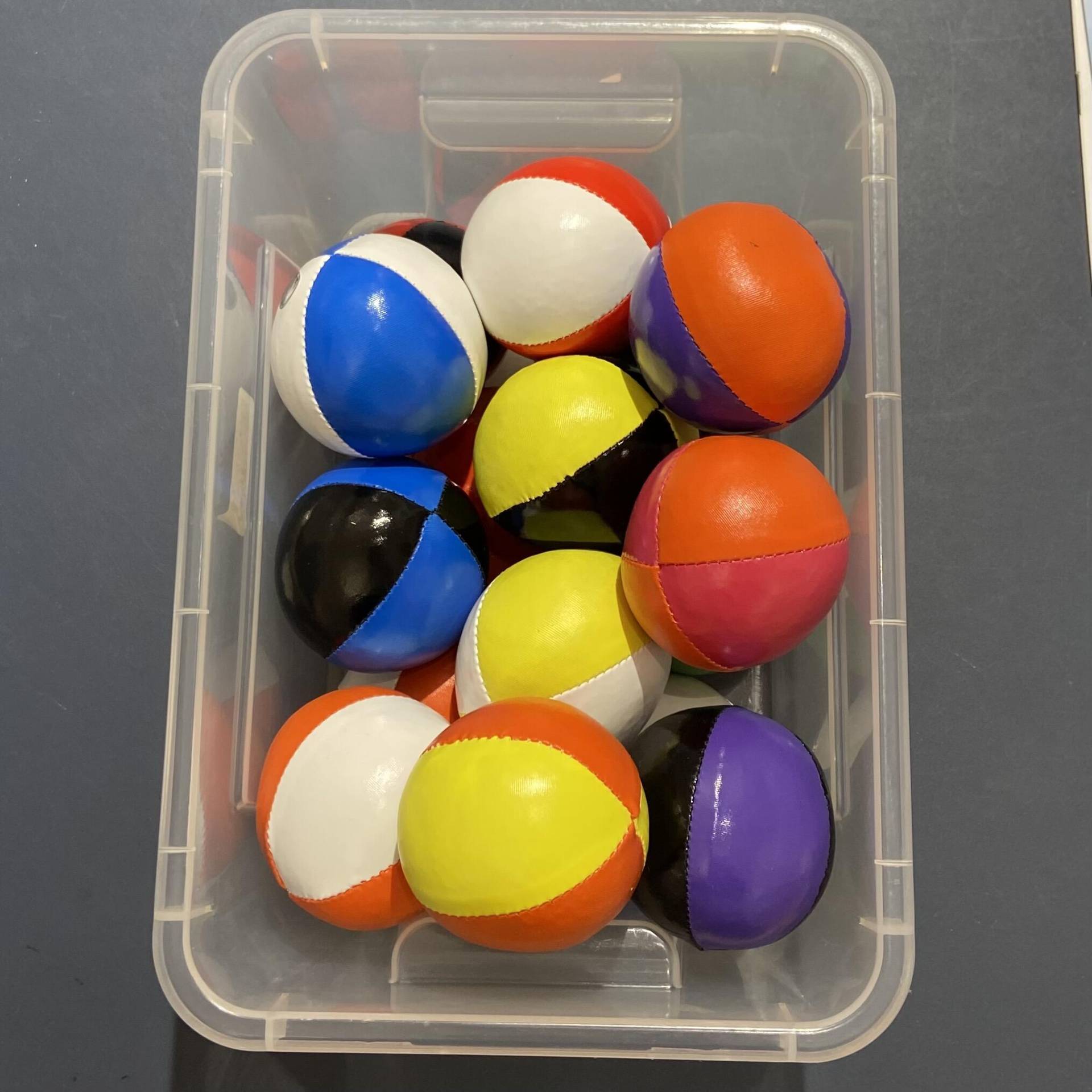 Ballaballa - JONGL. BEANBAG SOFT 110G 2 Farben/Ball Ballaballa - JONGL. BEANBAG SOFT 110G 2 Farben/Ball