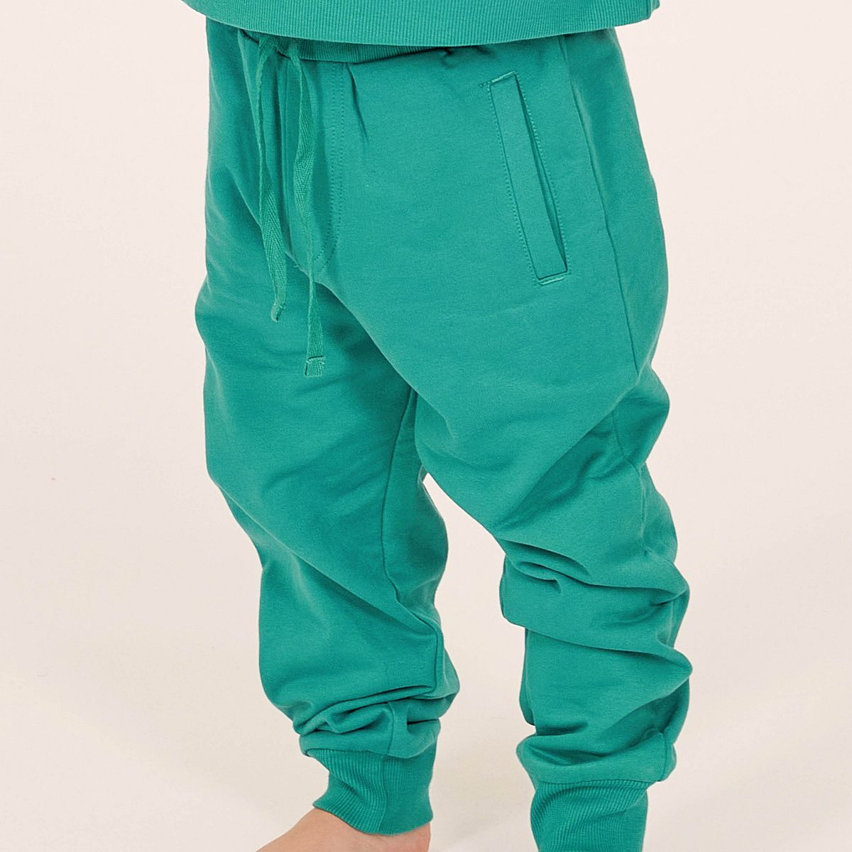Bequeme Sweat Jogginghose türkis 122 Bequeme Sweat Jogginghose türkis 122