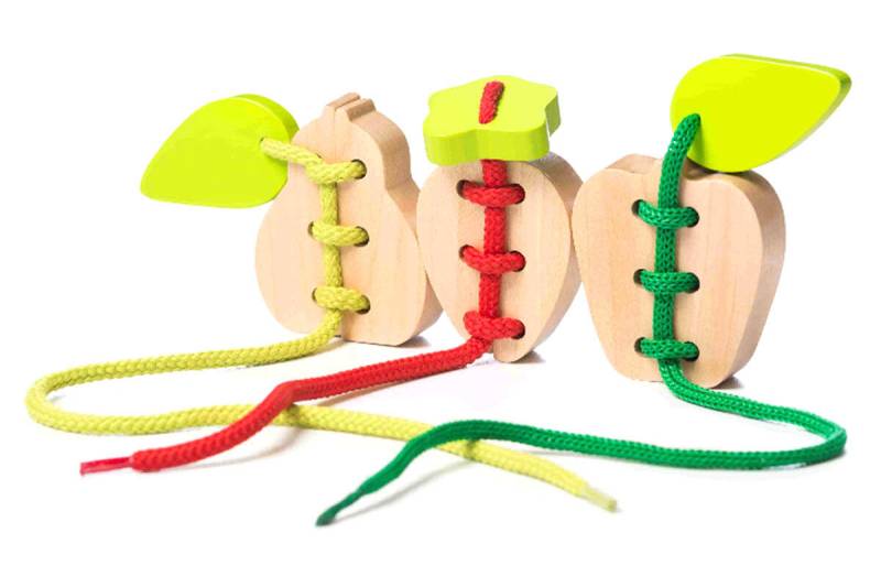 CUBIKA HOLZSPIELZEUG - Fädelspiel Früchte