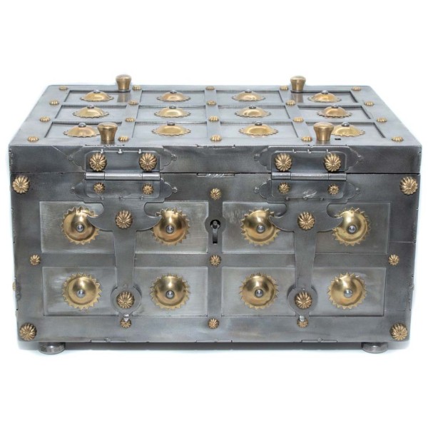 Constantin Puzzles: Iron Box Constantin Puzzles: Iron Box