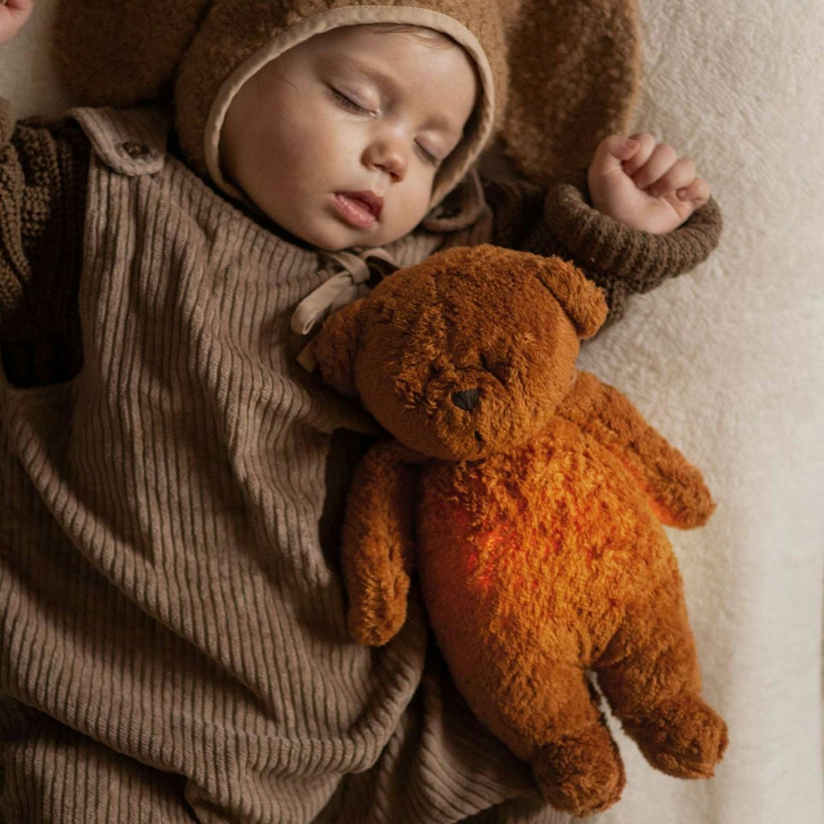 Der Bio-Summbär mit Lampe karamell