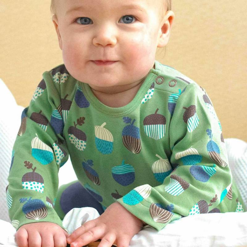 Edles Langarmshirt Eicheln grün 110 Edles Langarmshirt Eicheln grün 110