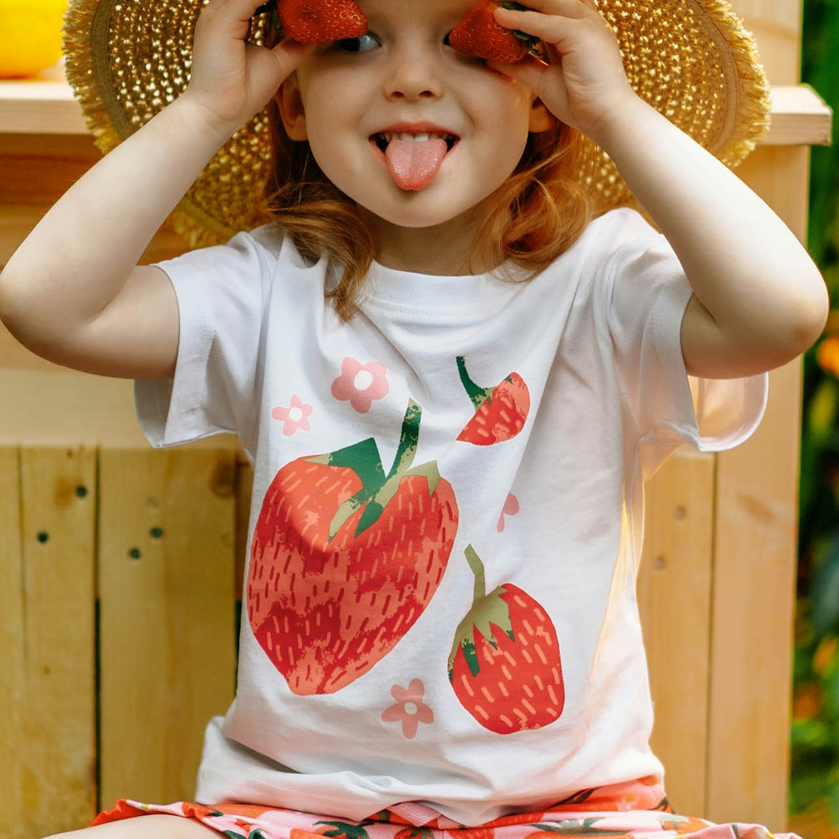 Erdbeer Shirt kurzarm weiß 92