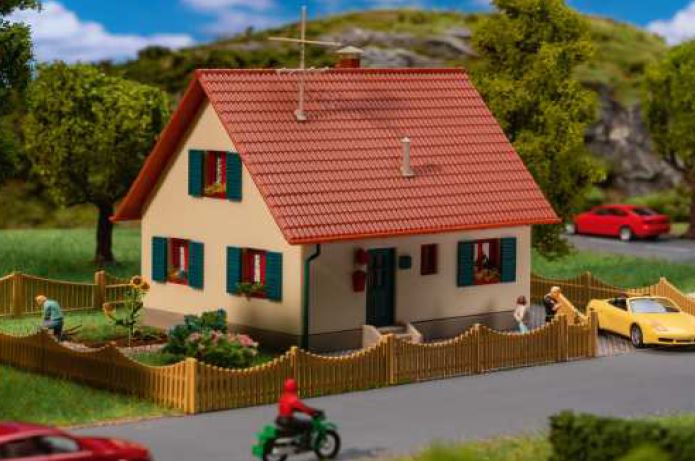 Faller Bastelhaus H0 creme/rot Aktionsset 1:87 130654 Modellbau Modelleisenbahn Faller Bastelhaus H0 creme/rot Aktionsset 1:87 130654 Modellbau Modelleisenbahn