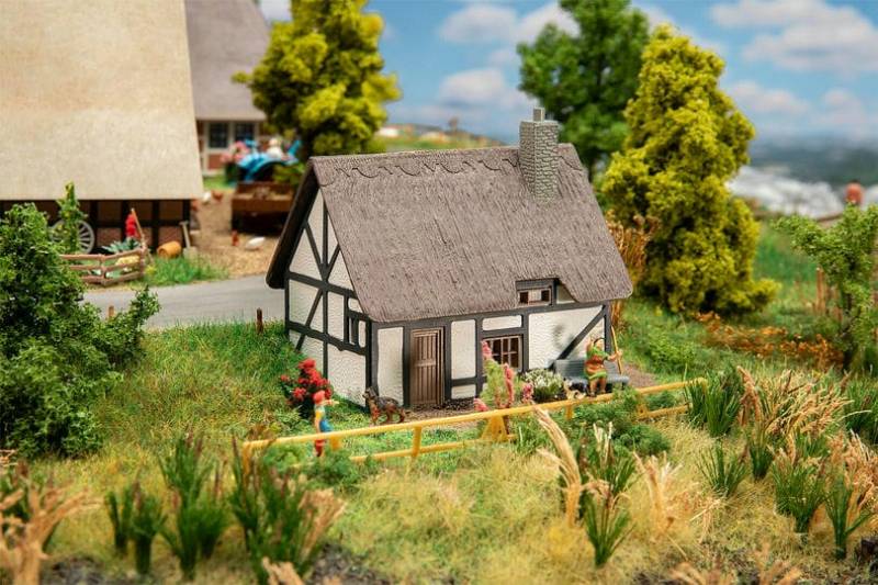 Faller Kleines norddeutsches Haus H0 1:87 131317 Modelleisenbahn Haus