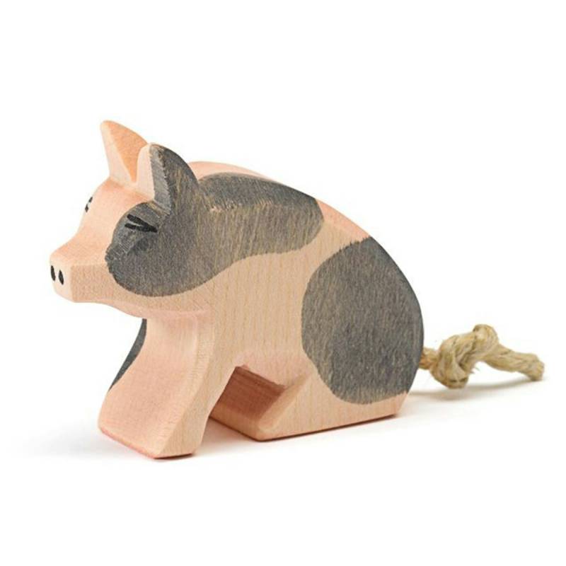 Ferkel gefleckt Holzfigur sitzend 4,5 cm hoch Ferkel gefleckt Holzfigur sitzend 4,5 cm hoch