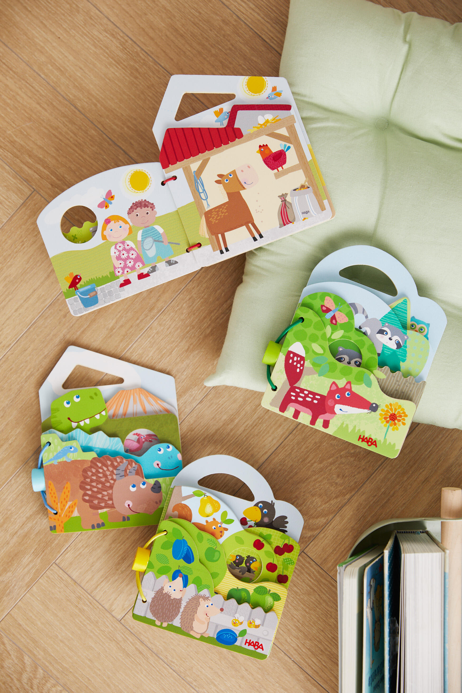 Haba - Babybuch Holz Obstgarten
