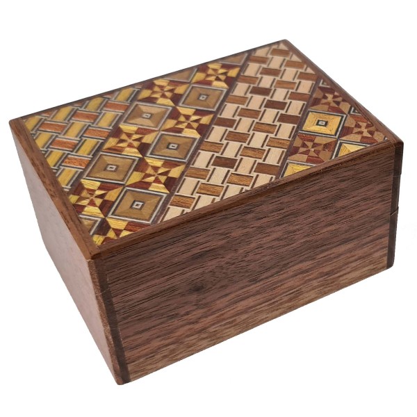 Himitsu Bako 3 Sun 18 Steps Yosegi / Walnut Wood