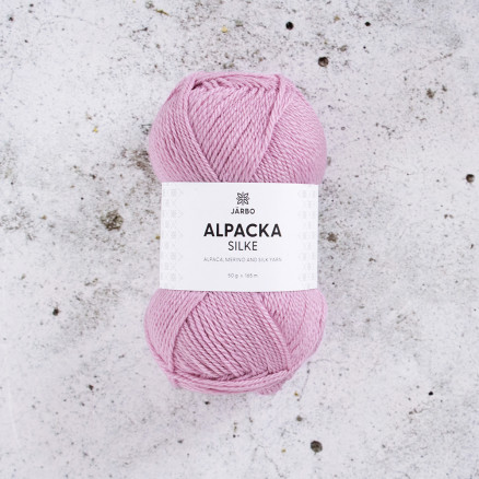 Järbo Alpaka-Seidengarn 523 Rosa Blütenblätter von Svarta Fåret