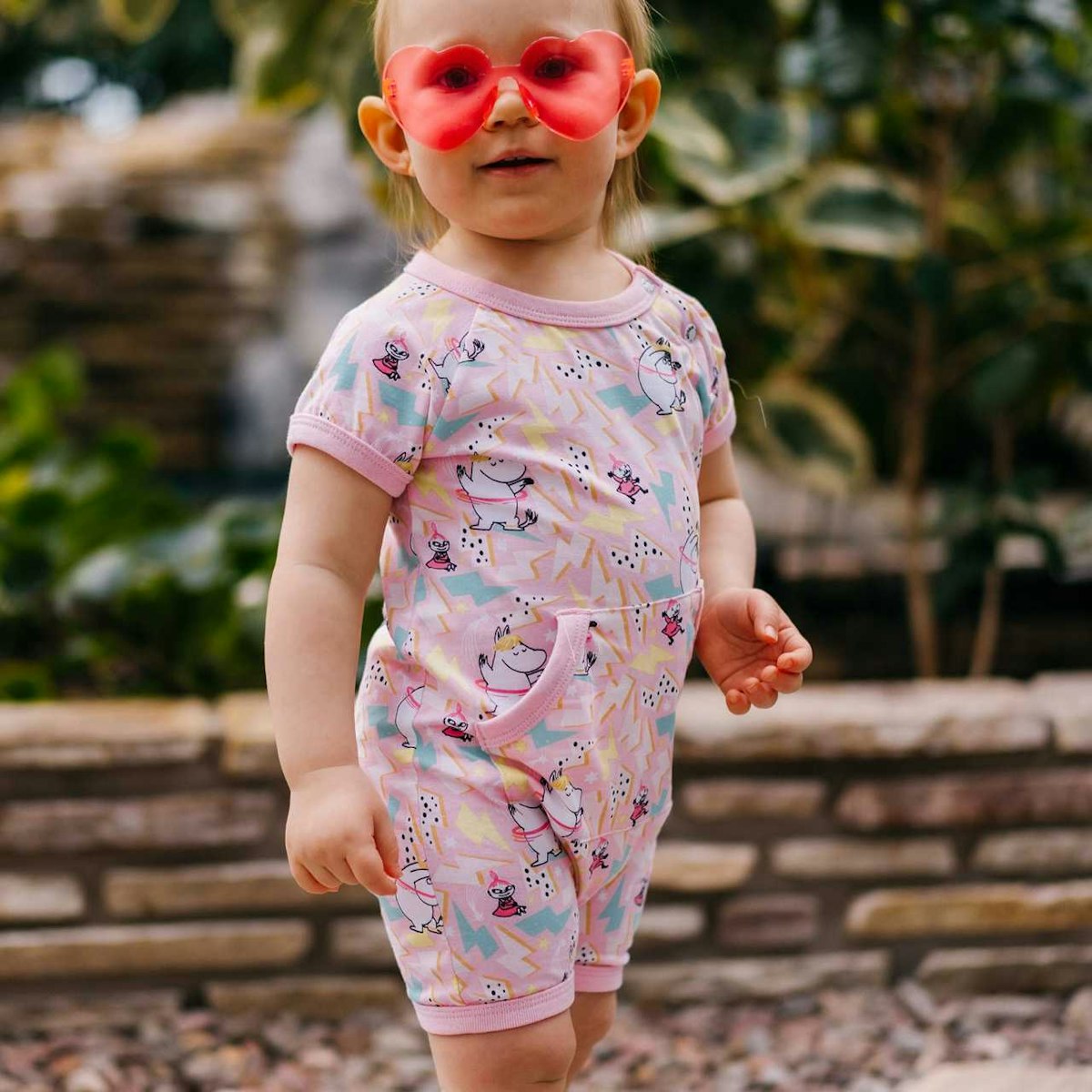 Kurzer Beachbody Mumin-Motive rosa 86