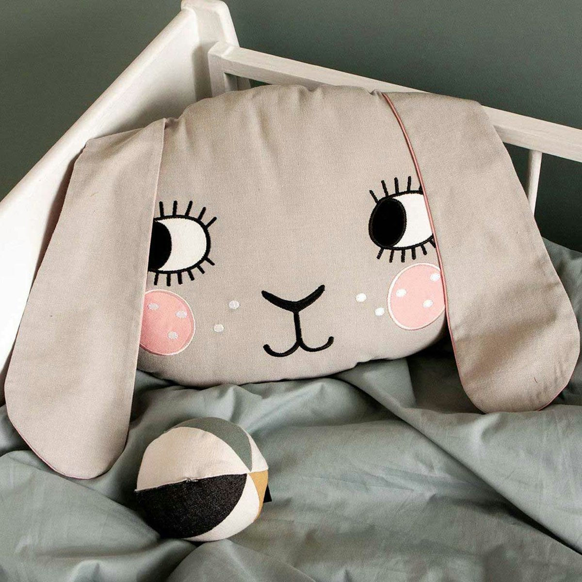 Kuschelkissen Hase – 36 cm