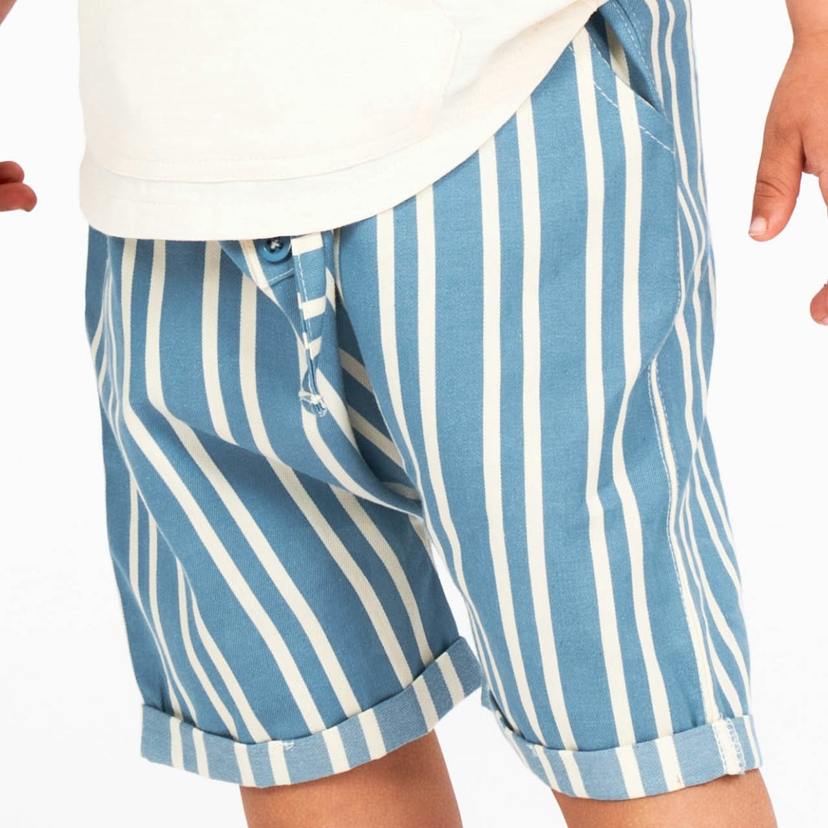 Leichte Twill Shorts hellblau gestreift 74/80
