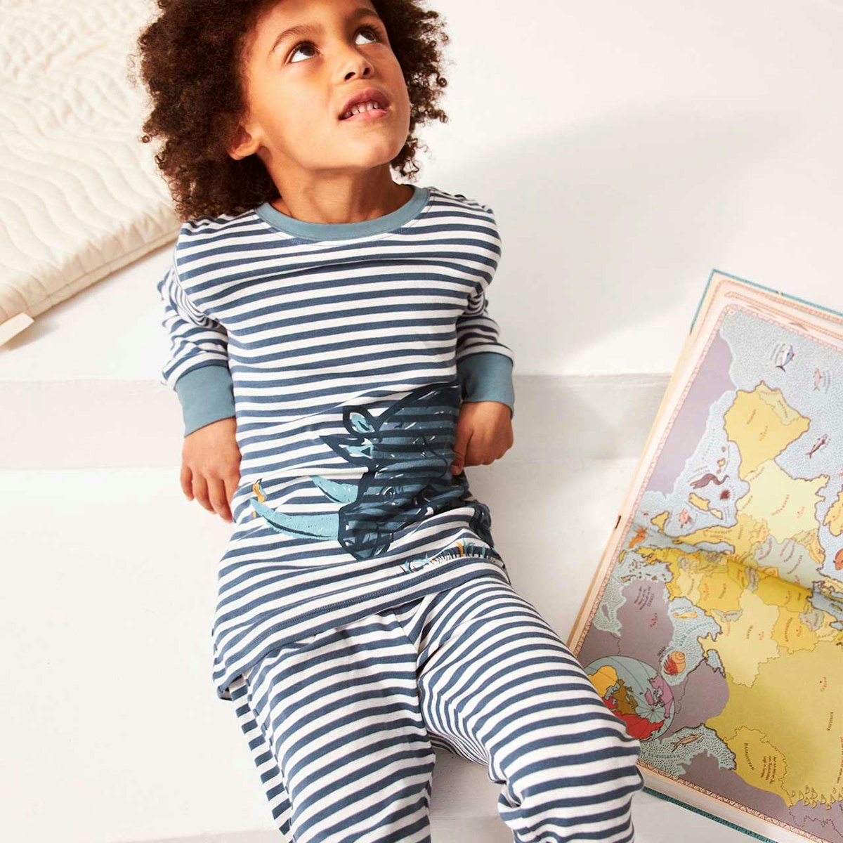 Leichter Jungen Schlafanzug Nashorn Ringel 98