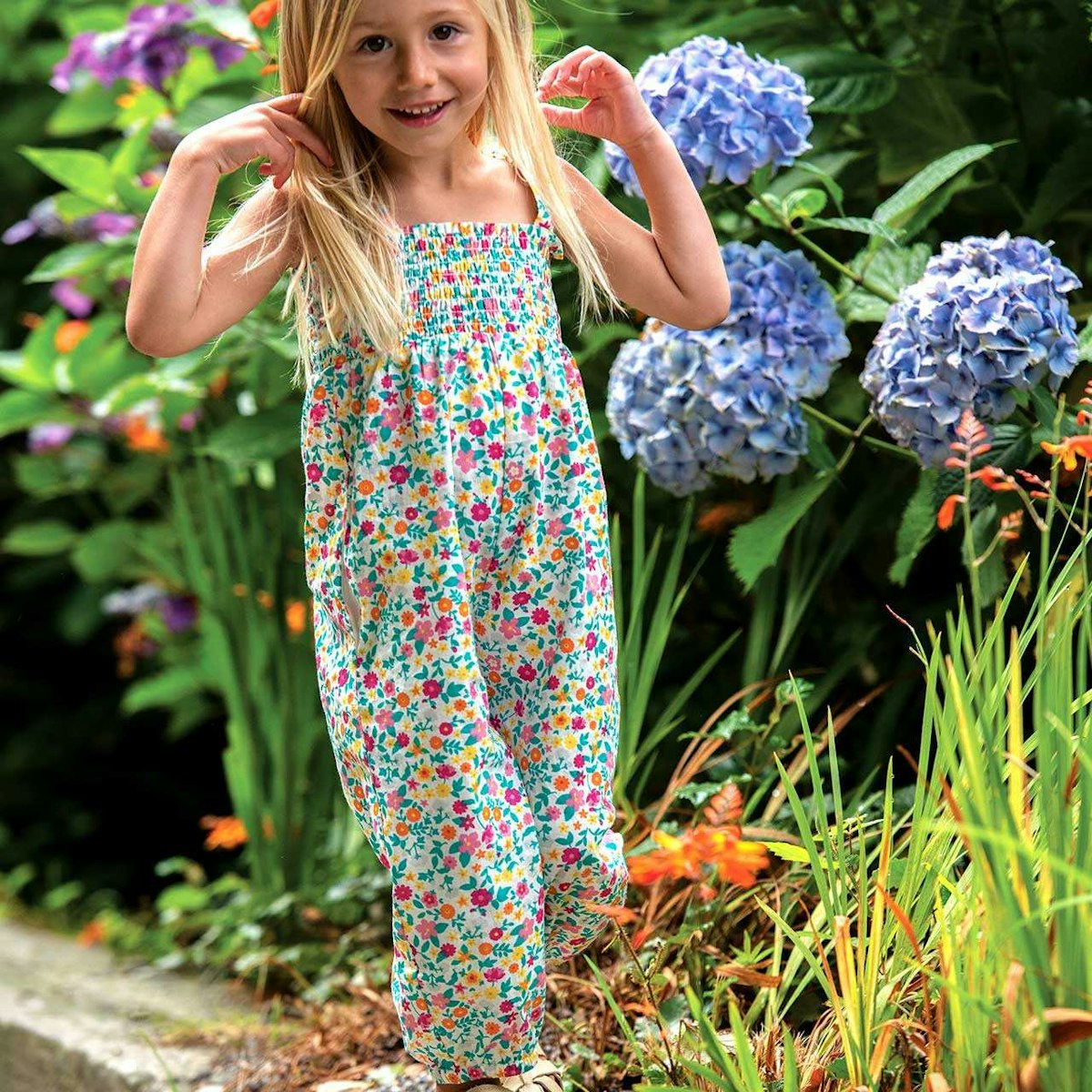 Leichter Sommer Strampler ohne Arm Blumen 62/68