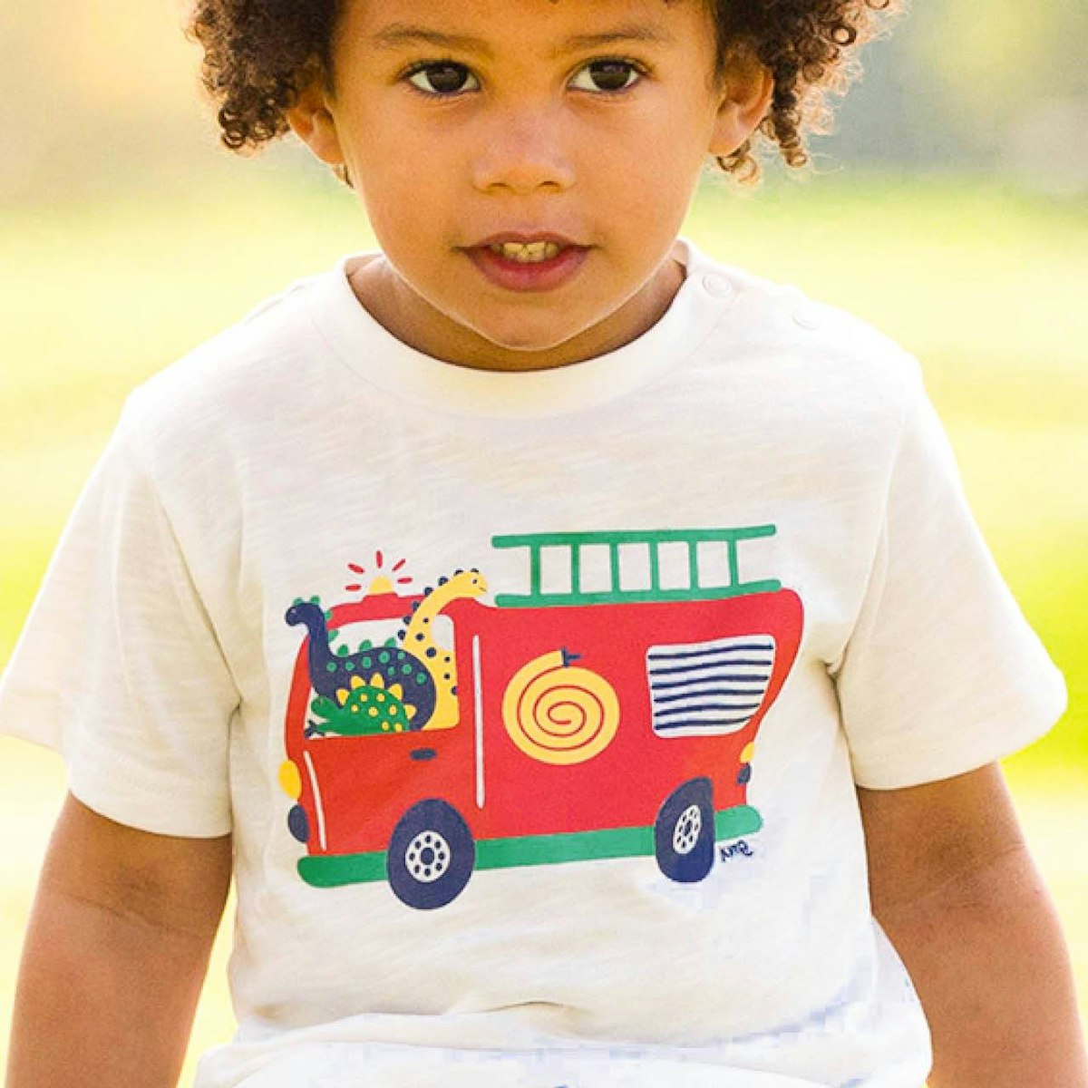 Leichtes creme T-Shirt Dino Feuerwehr 104