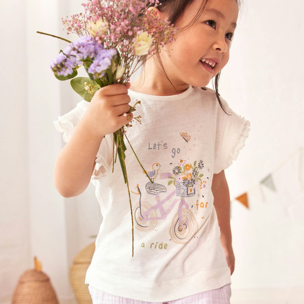 Luftiges T-Shirt Rüschenärmel Fahrrad weiß 62/68