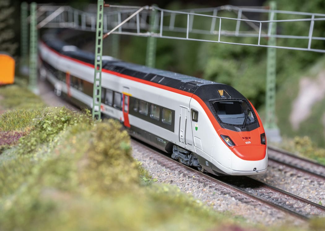 Märklin Hochgeschwindigkeits-Triebzug-Set RABe 501 Giruno SBB Epoche VI H0 MoBa Märklin Hochgeschwindigkeits-Triebzug-Set RABe 501 Giruno SBB Epoche VI H0 MoBa