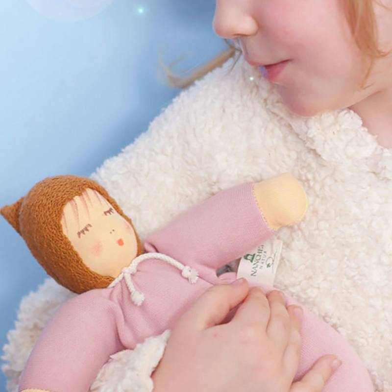 Nanchen Walnussbaby Puppe – hellrosa