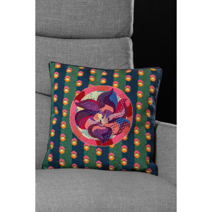 Königinnen-Stickerei Stickereiset - Tulpenkissen Stickerei 40 x 40 cm - Design von Königin Margrethe II von Haandarbejdets Fremme
