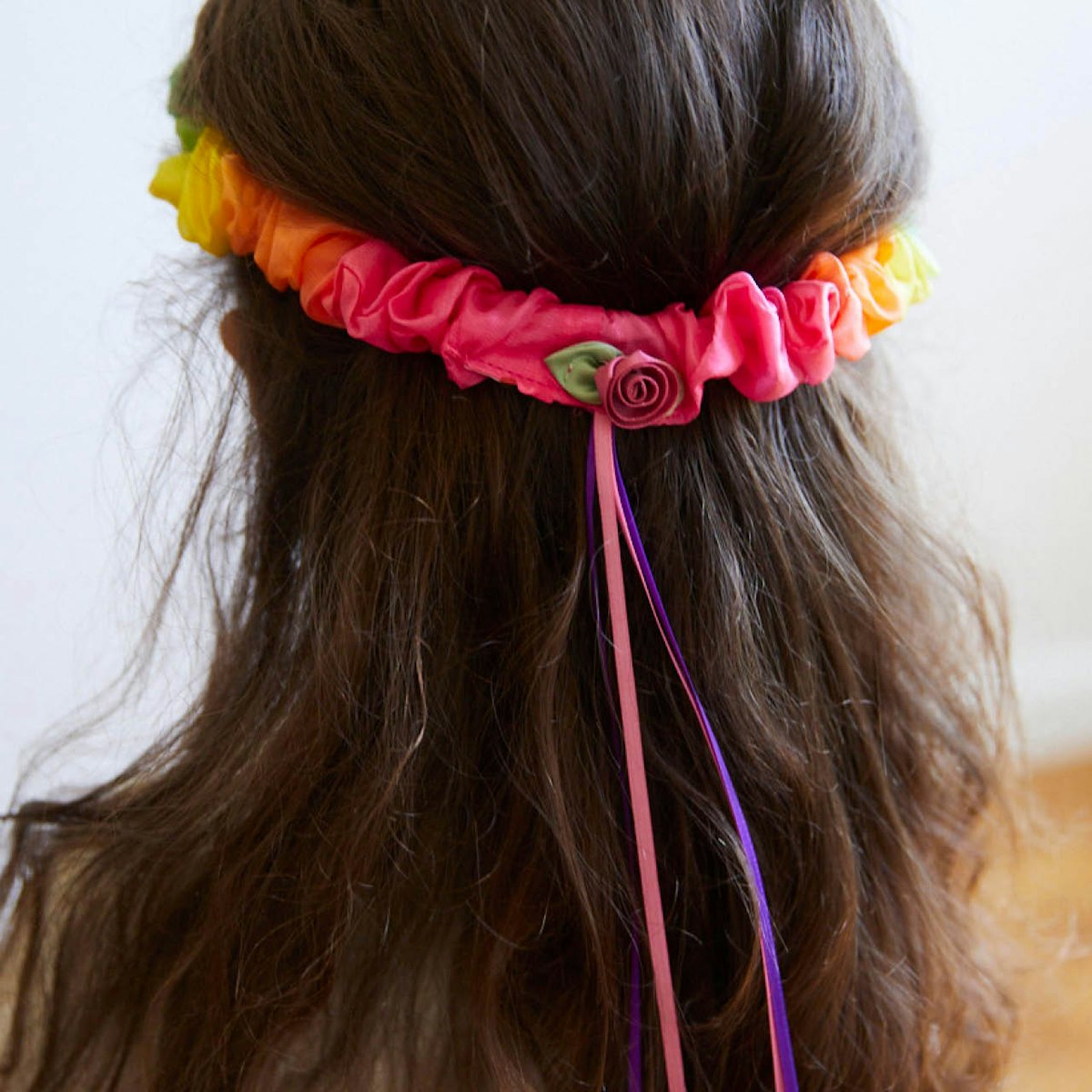 Regenbogen Haarkranz aus Seide