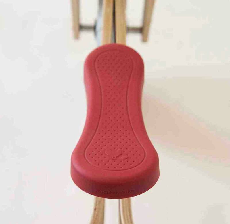 Sattelbezug für alle Wishbone Bikes - rot Sattelbezug für alle Wishbone Bikes - rot