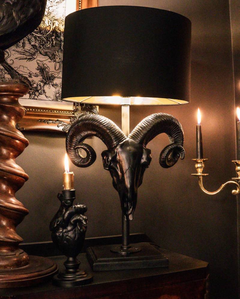 Schwarze Widder Totenschädel Lampe mit Lampenschirm 68cm Schwarze Widder Totenschädel Lampe mit Lampenschirm 68cm