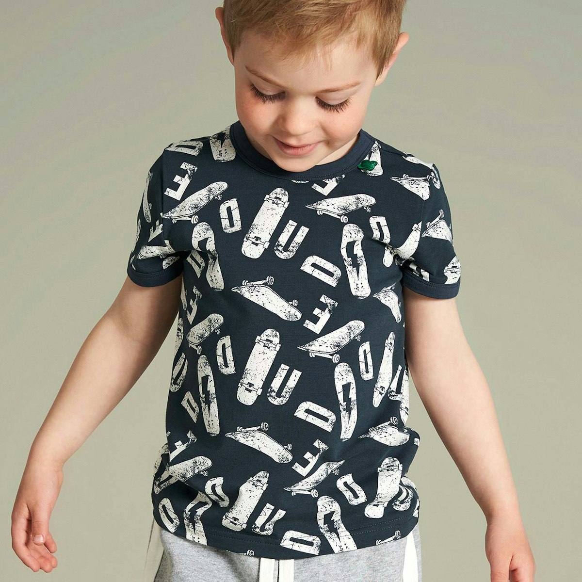Shirt kurzarm Skateboard-Druck dunkelblau 74