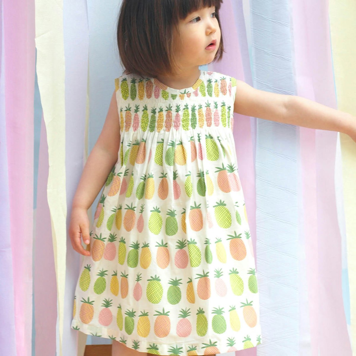 Sommer Kleid ohne Arm Ananas 98
