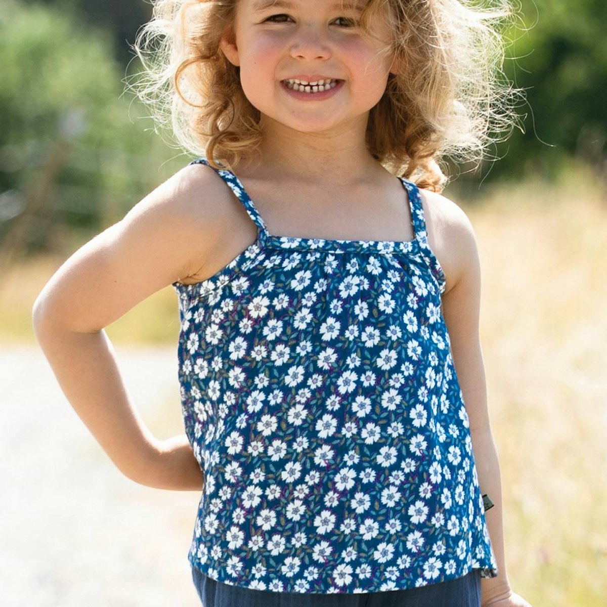 Sommer Shirt Musselin ohne Arm Blumen blau 110