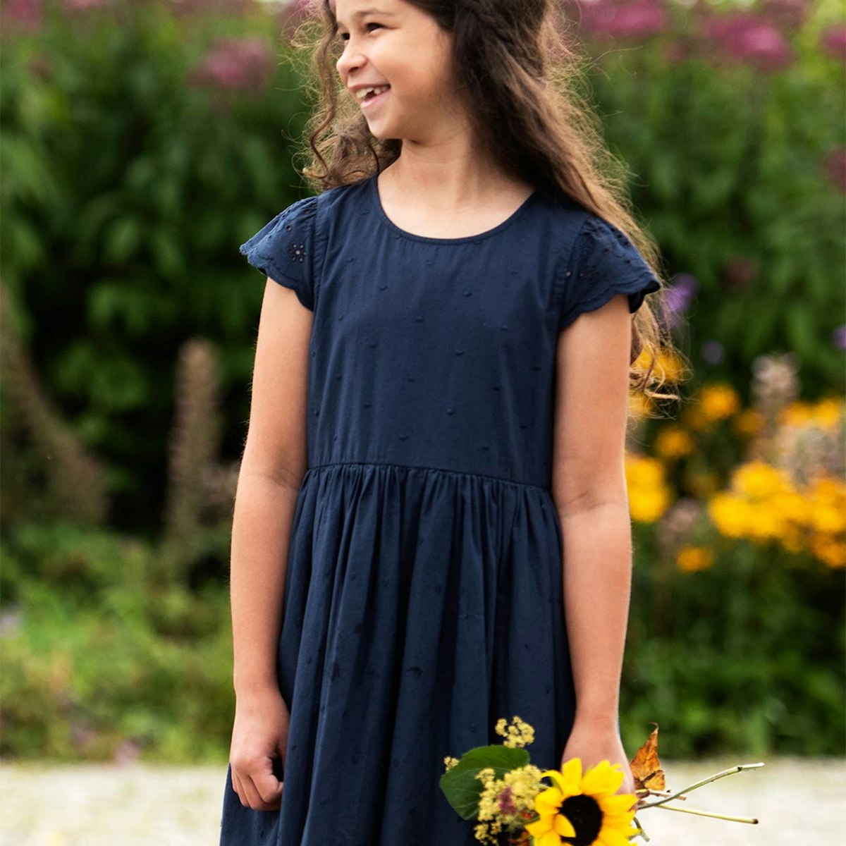 Sommerkleid Blumenstrickerei indigo 140/146